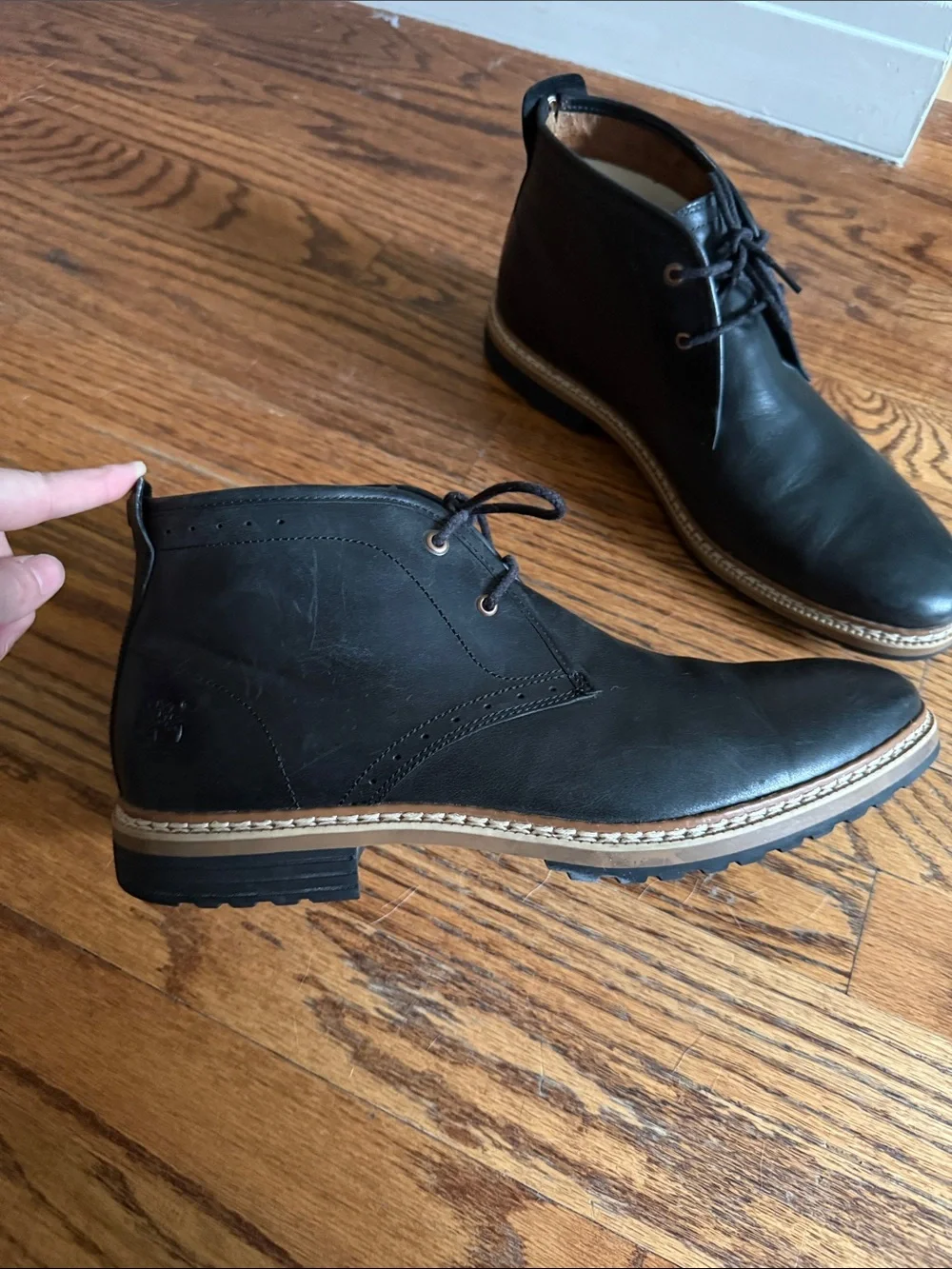 Timberland Black Leather Lace-Up Chukka Boots